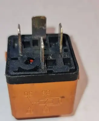 Volkswagen Golf III Other relay 0332014456