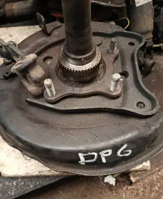 Toyota Land Cruiser (J120) Rear wheel hub