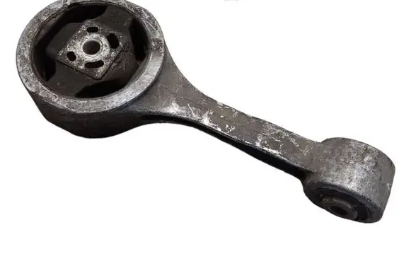 Volkswagen Polo Engine mount bracket