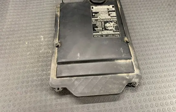 Mercedes-Benz SL R129 Fuse box cover 1295400682