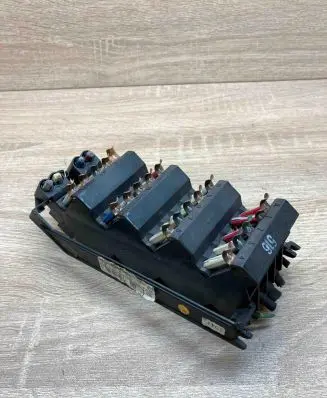 Mercedes-Benz E W124 Fuse module 1245407232 1245401250