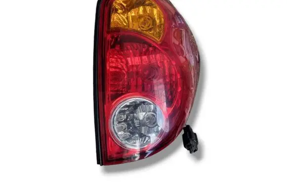 Mitsubishi L200 Rear/tail lights 8330A156