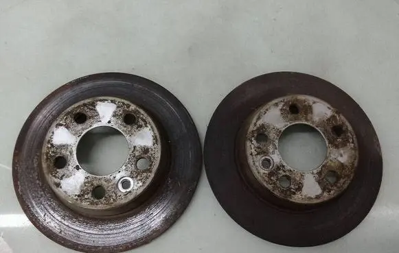 Volkswagen Golf IV Rear brake disc