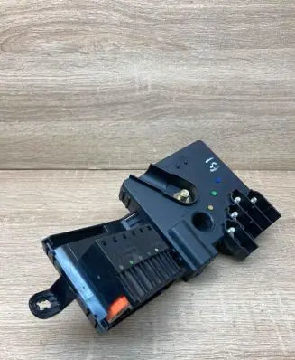 Mercedes-Benz E W211 Fuse module A2115460841 13948371
