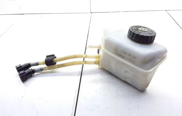 Opel Corsa D Brake fluid reservoir 0204051244
