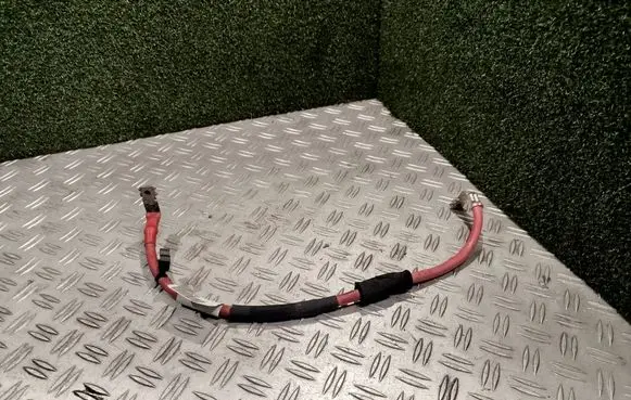 Positive cable (battery)