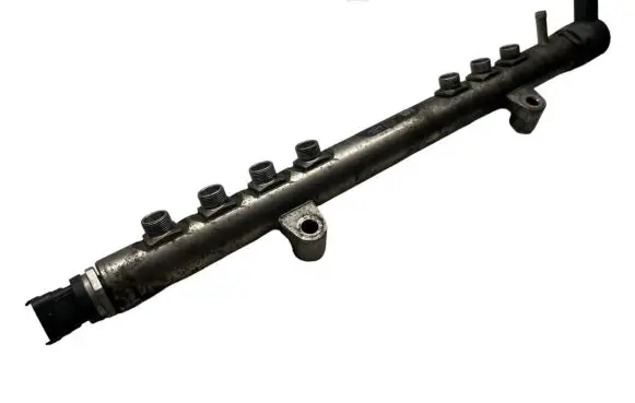 Volvo V60 Fuel main line pipe 30777759 0445215025 395844
