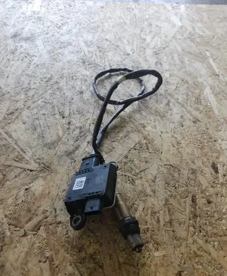 Volkswagen PASSAT B8 Lambda probe sensor 05L906261B 0281007700 EGSPM22