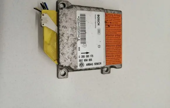 Volkswagen PASSAT B5 Airbag control unit/module 0285001173 3B0959655