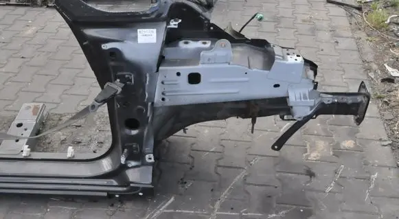 Fiat 500L Front quarter panel 