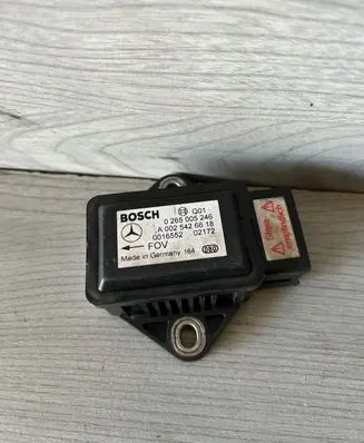 Mercedes-Benz E W211 ESP acceleration yaw rate sensor A0025426618