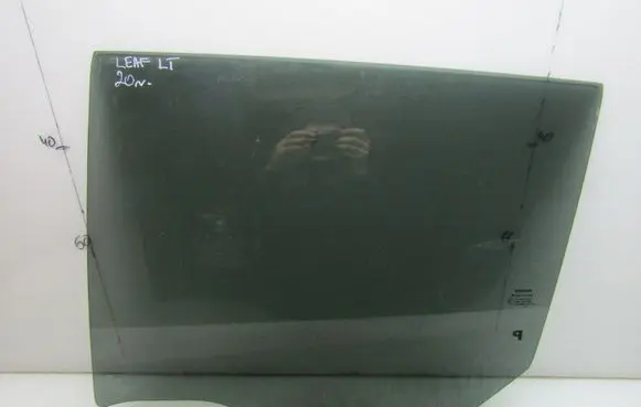 Nissan Leaf II (ZE1) Rear door window glass
