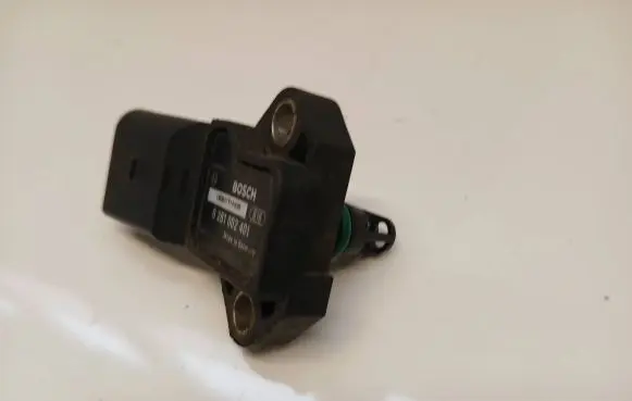 Volkswagen Touran I Air pressure sensor 0281002401 180827T1455B
