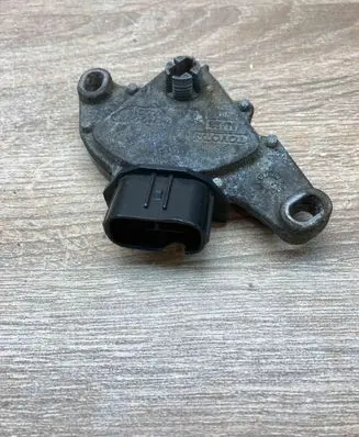 Toyota Camry Other gearbox part 845400E010 AV2313