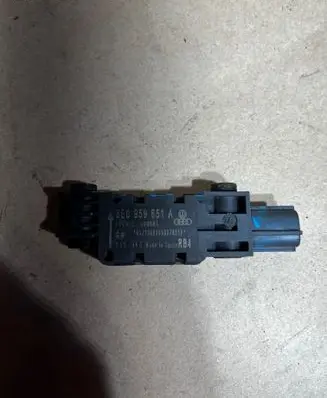 Audi A4 S4 B7 8E 8H Airbag deployment crash/impact sensor 8E0959651A