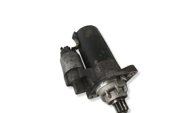 Volkswagen Multivan T5 Starter motor 02E911024A