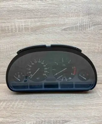 BMW 5 E39 Speedometer (instrument cluster) 8375898 110008735 044