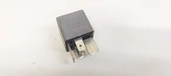Audi A4 S4 B5 8D Other relay 8D0951253 V23134-J52-X300