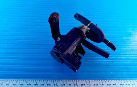 Audi A6 S6 C6 4F Vacuum valve 1K0906627A