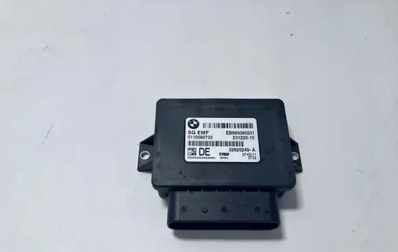 BMW X3 F25 Hand brake control module 32620249