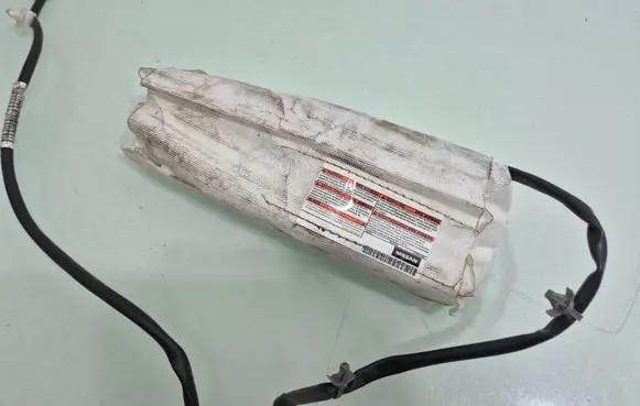 Infiniti QX60 L50 Seat airbag 617064700A