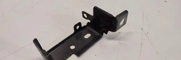 Volvo XC40 Fender mounting bracket 31469375