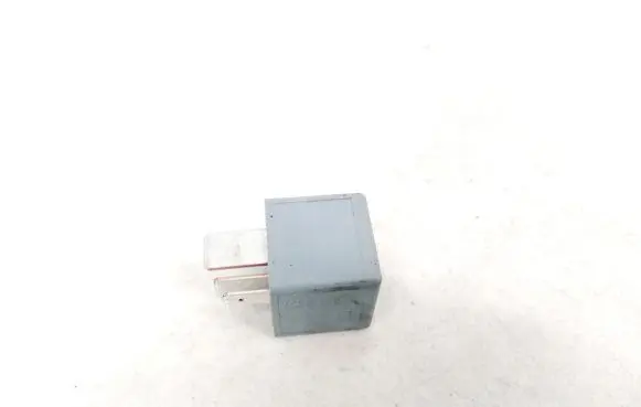 Audi A6 S6 C5 4B Other relay 8D0951253 V23134-J52-X3000