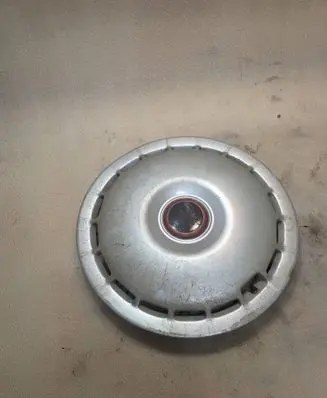 Audi 80 90 S2 B4 R15 wheel hub/cap/trim 4A0601147