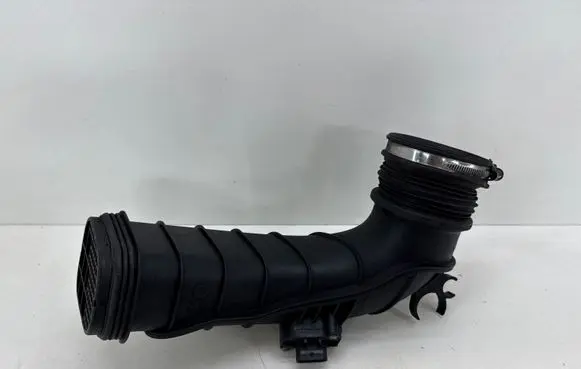 BMW 5 F10 F11 Air intake hose/pipe 8508047 13718508047