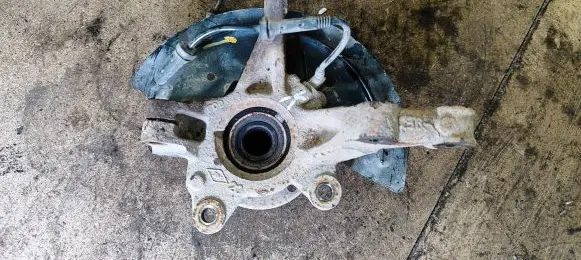 Dacia Sandero II Front wheel hub
