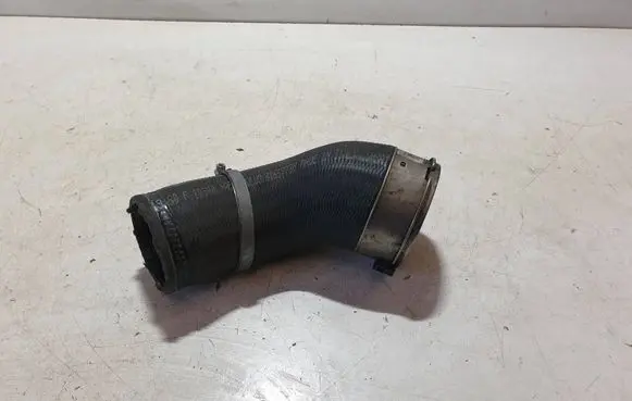 Volvo XC60 Intercooler hose/pipe 31657738