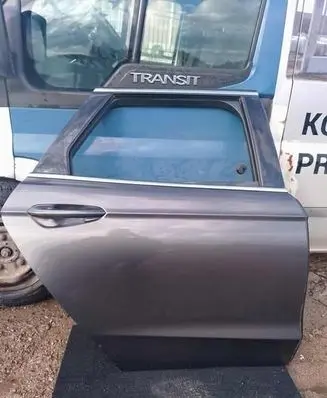 Door (2 Door Coupe)