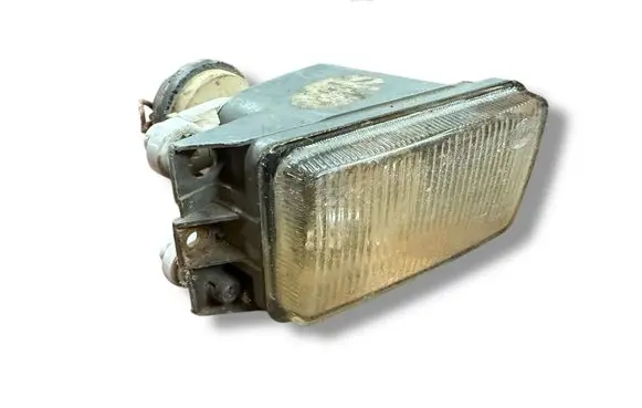 Volkswagen PASSAT B3 Front fog light 30133478