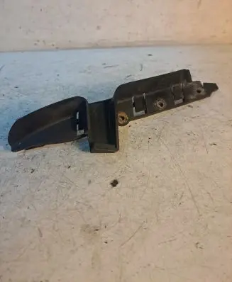 BMW 5 E60 E61 Front bumper mounting bracket 7033705