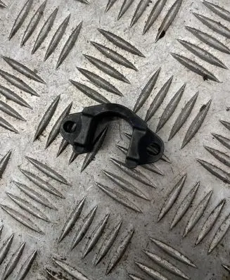 BMW 3 E90 E91 Fuel Injector clamp holder