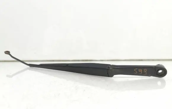 Nissan X-Trail T31 Front wiper blade arm