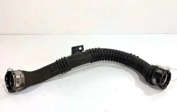 Opel Vivaro Air intake hose/pipe 144606126R93887727