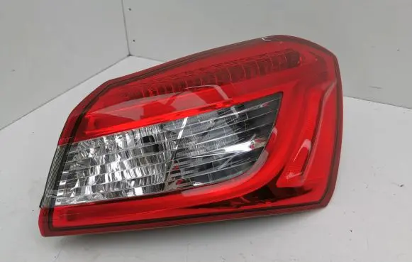 Maserati Ghibli Rear/tail lights 06700084810 06700084840