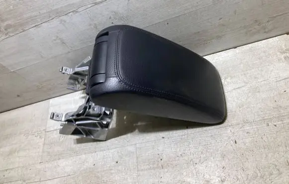 Audi A3 S3 8V Armrest 8v0864283