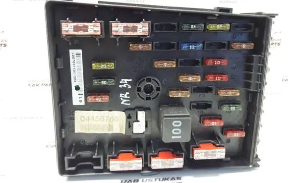 Volkswagen PASSAT B6 Fuse module 3C0937125 04456766