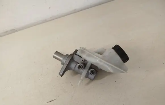 Volvo XC60 Master brake cylinder 03350885571