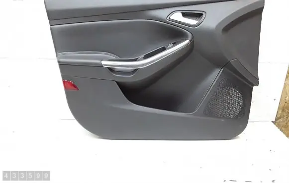 Ford Focus Front door card panel trim