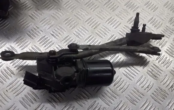 Peugeot 107 Front wiper linkage 