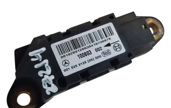 Mercedes-Benz S W220 Airbag deployment crash/impact sensor 0018209126