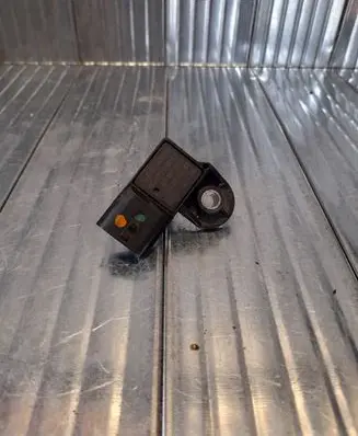 Nissan X-Trail T32 Air pressure sensor 0281006108 8201038353 223657458R