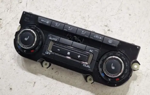 Skoda Superb B6 (3T) Climate control unit 3T0907044BS