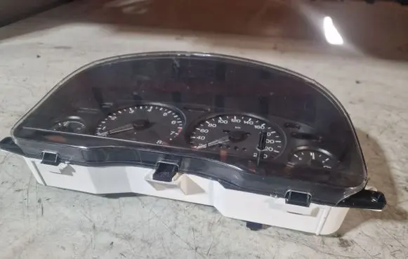 Ford Mondeo MK II Speedometer (instrument cluster)