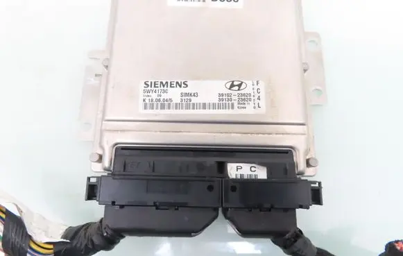 KIA Cerato Engine control unit/module 3910223620 5WY4173C 3913023620