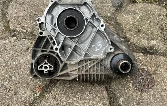 BMW X6 E71 Gearbox transfer box case 7639273 7639267 ATC45L