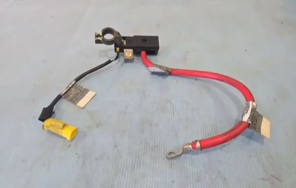 BMW 3 E46 Positive cable (battery) 0762239030